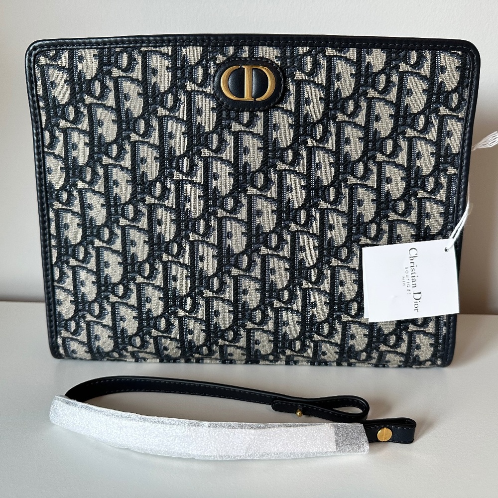 Dior 30 Montaigne Dea Pouch (100% Authentic)